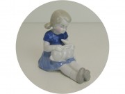 Фигура, статуэтка старинная "Девочка с кроликом" Фарфор ГДР №13426