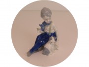 Фигура, статуэтка старинная "Девочка с кошкой" Фарфор ГДР №13428